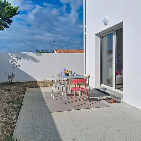 Сasa de vacaciones Les Bains D'oleron 1 By Interhome *